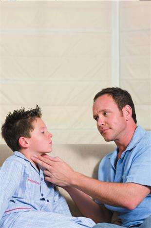 流行性腮腺炎的症状是什么,流行性腮腺炎的症状和治疗