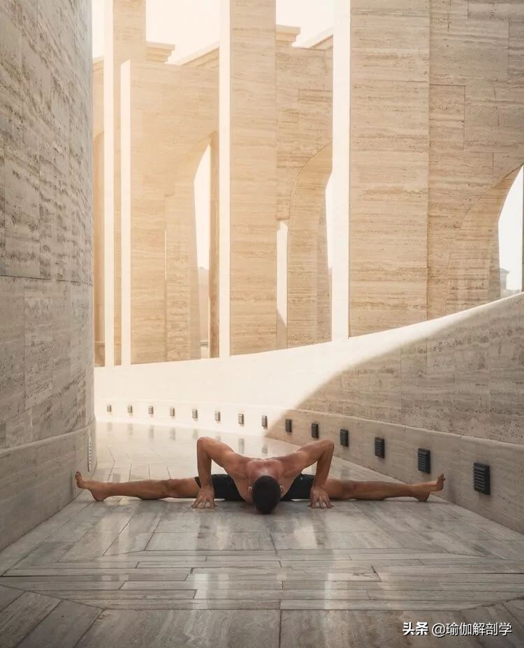 当瑜伽遇上摄影,男摄影师和瑜伽