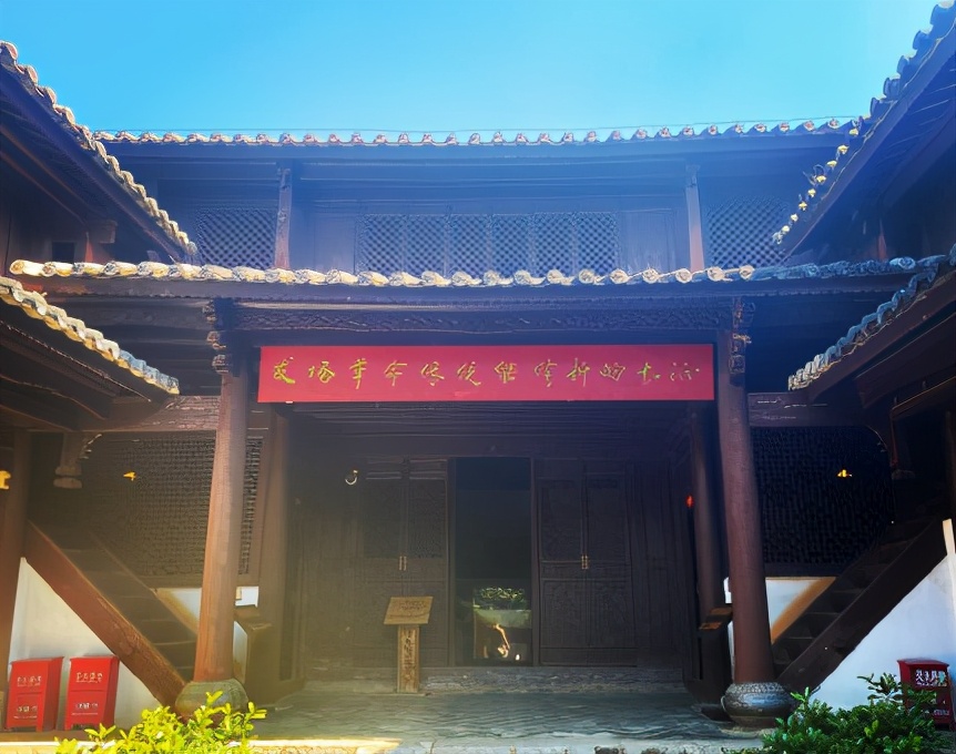 昆明动物博物馆免费开放时间,昆明博物馆和云南博物馆哪个好