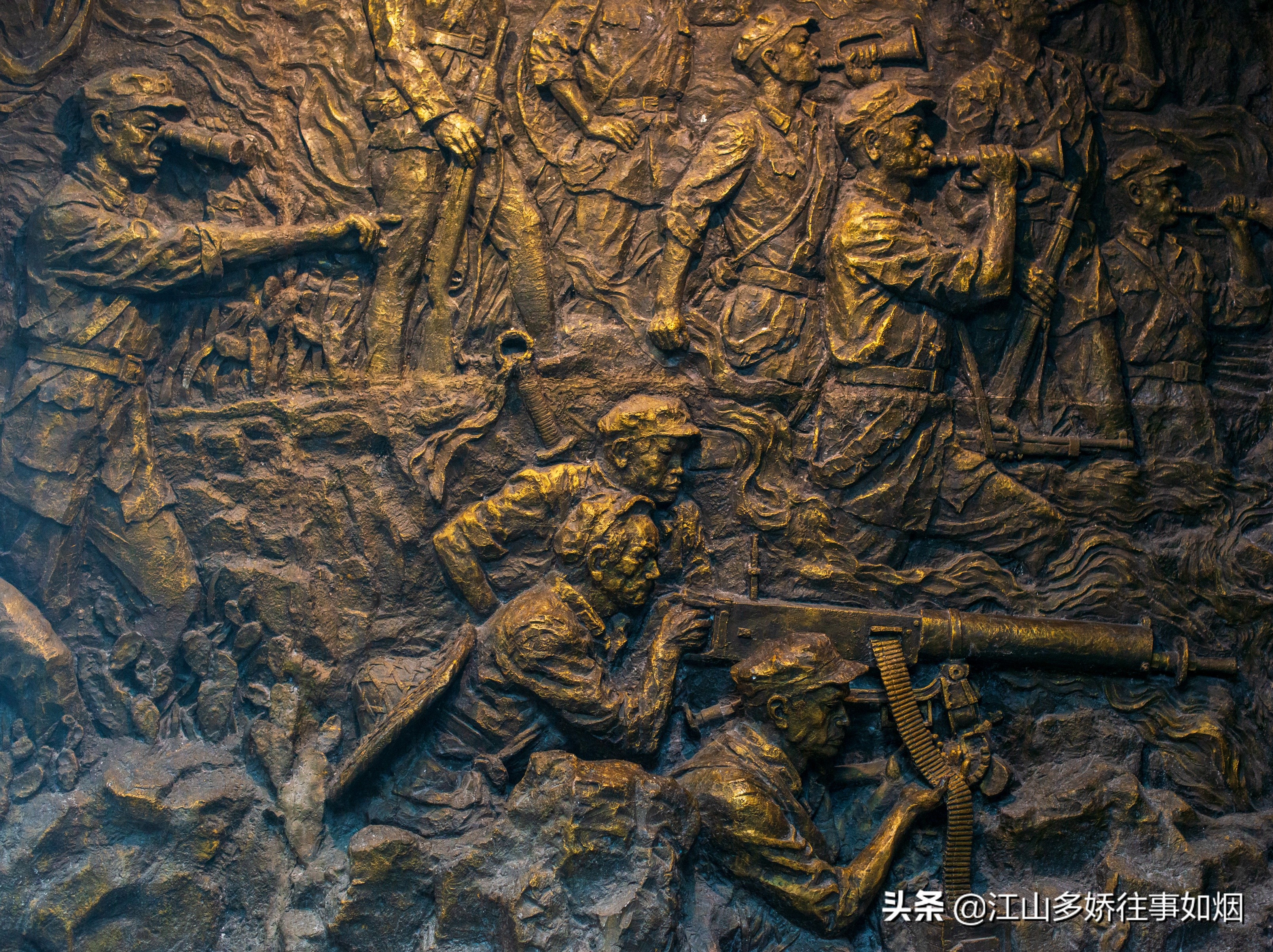 飞夺泸定桥是哪个军长指挥的,指挥红军夺取泸定桥的团长