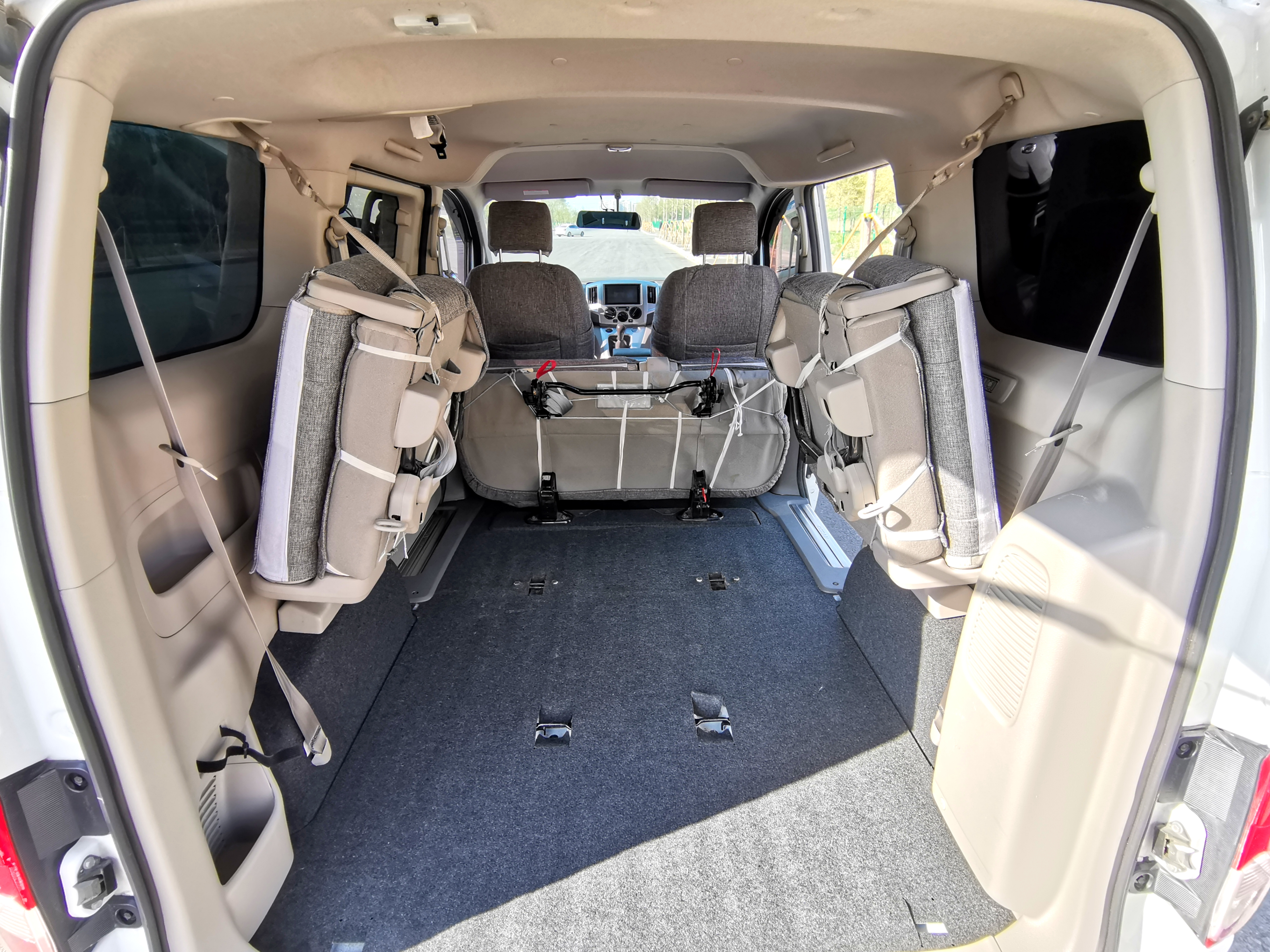 拉人载货两用车推荐,拉人拉货两用小车