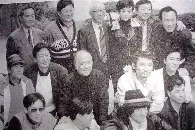 邹文怀怎么请李小龙来香港的,香港影坛大亨邹文怀