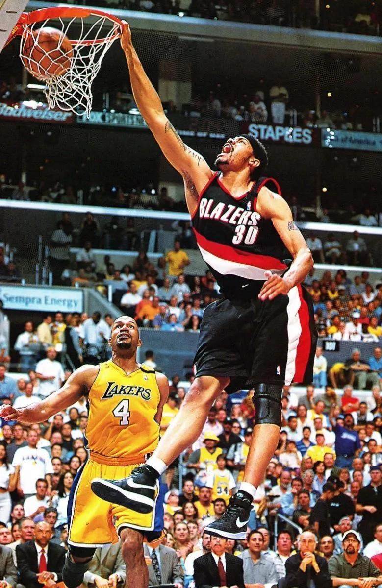 湖人大逆转开拓者最后五分钟,改变联盟走势