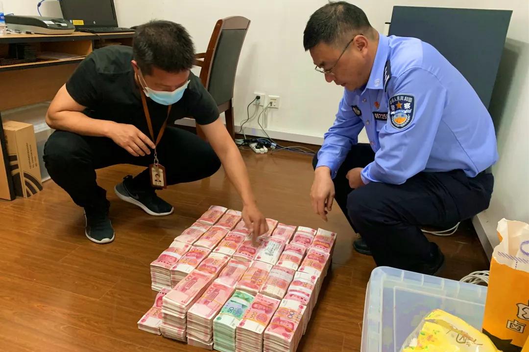 最近抓的外汇诈骗案件,最新上海警方捣毁外汇交易平台