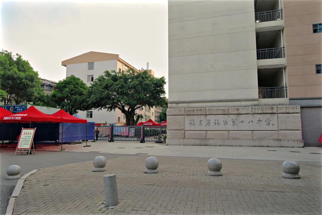 学生时代勾你馋虫的街边店,你和它上一次见面隔了几年?