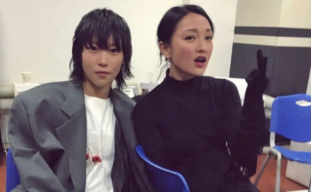 窦唯王菲窦靖童一家会同台演唱吗,窦靖童小时候像窦唯