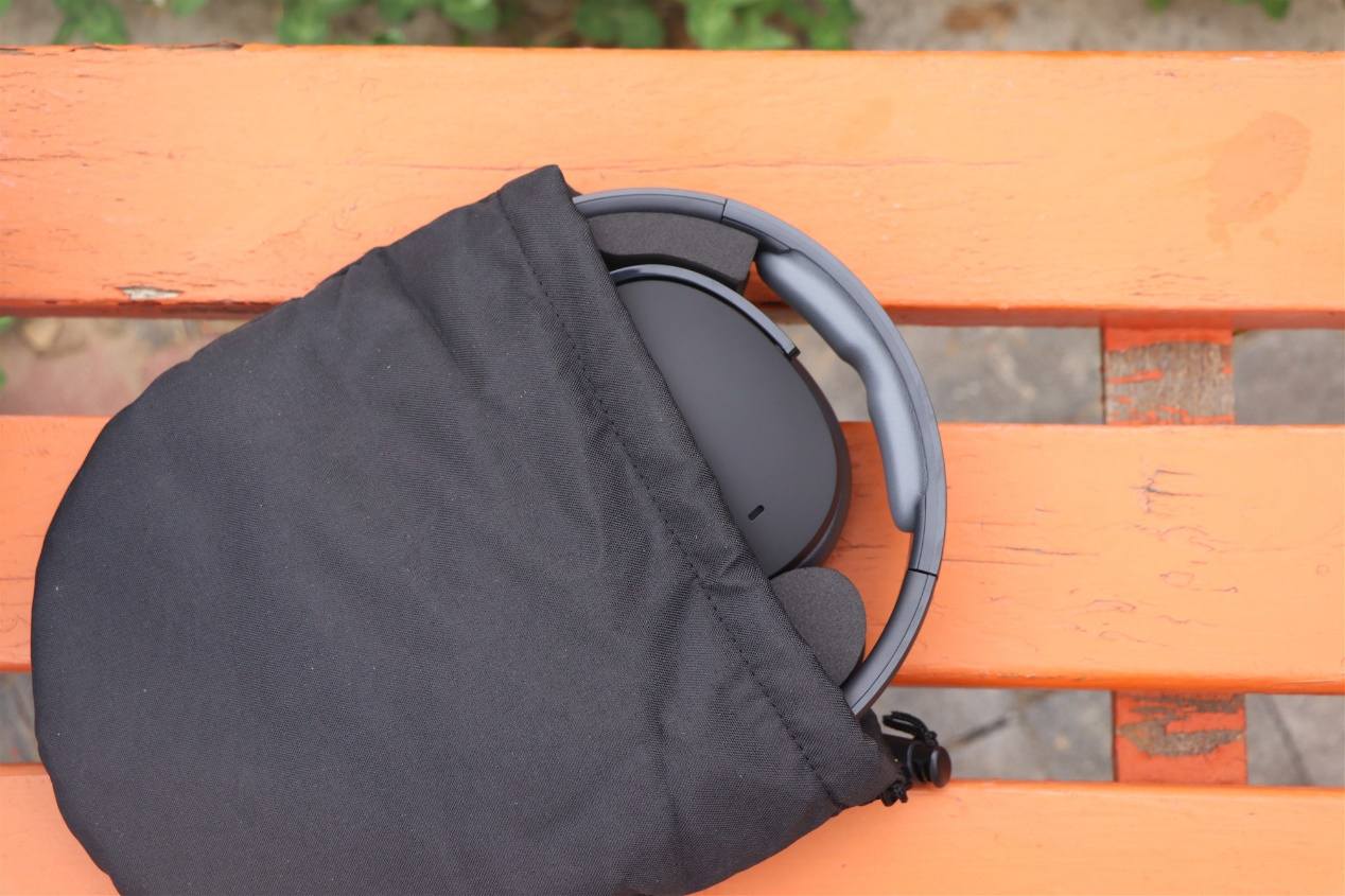 hifi头戴式无线蓝牙耳机推荐,同价位是选耳麦还是入耳式耳机