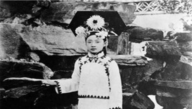 清朝最后一位格格溥仪的亲妹妹,她是清朝最后一位格格