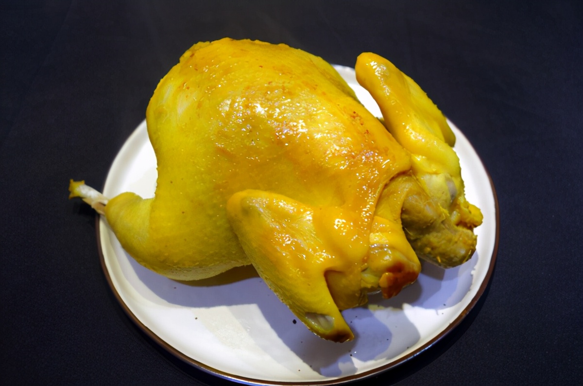 自己亲手做的盐焗鸡好吃好味道,简单又嫩滑的盐焗鸡