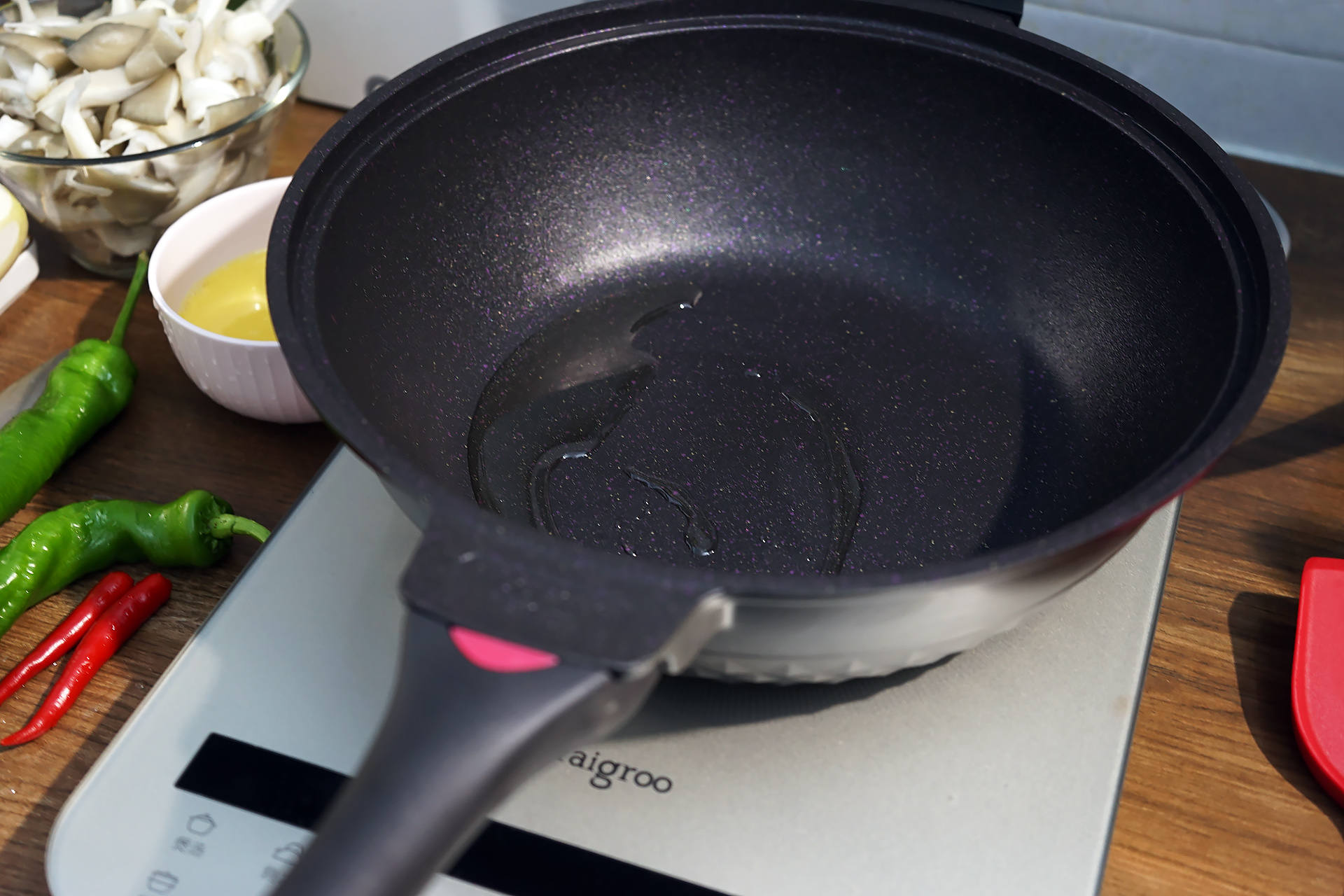 用锅半辈子，终于选到一款耐用好锅，英国帝伯朗不粘锅质保20年