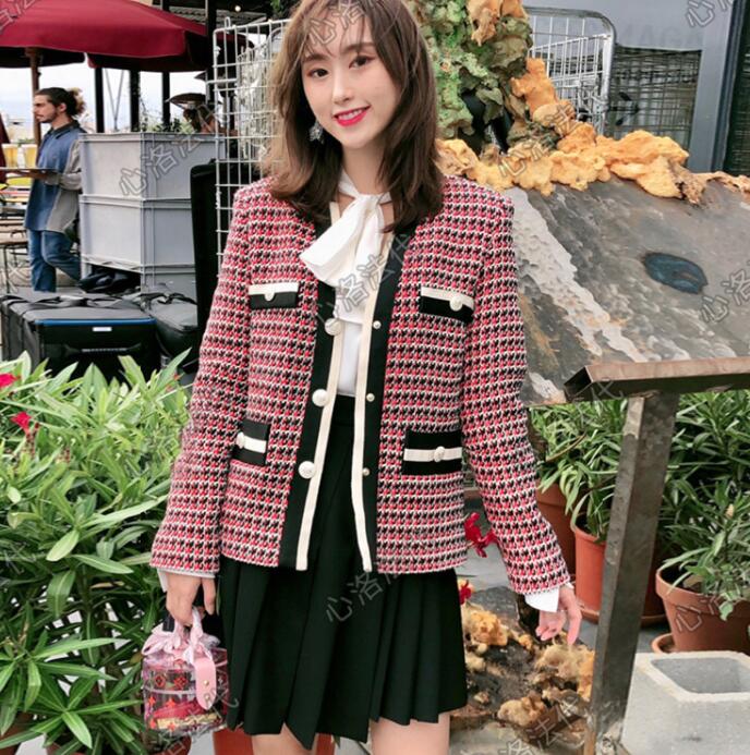 红格子衬衣搭配什么外套,复古红格子中长款外套怎么搭配