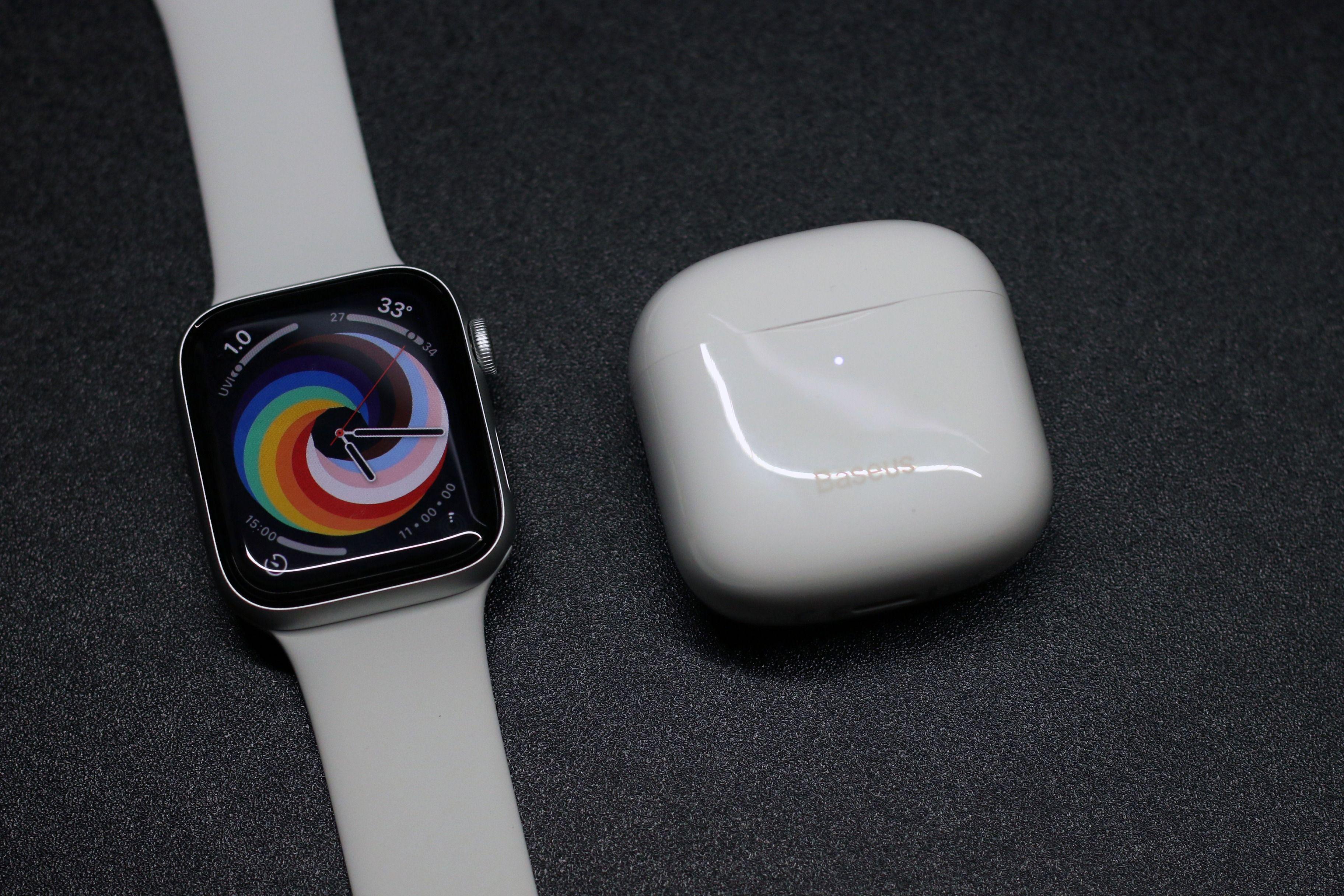 倍思蓝牙耳机w04只有一边有声音,倍思蓝牙耳机5.0和5.3哪个好