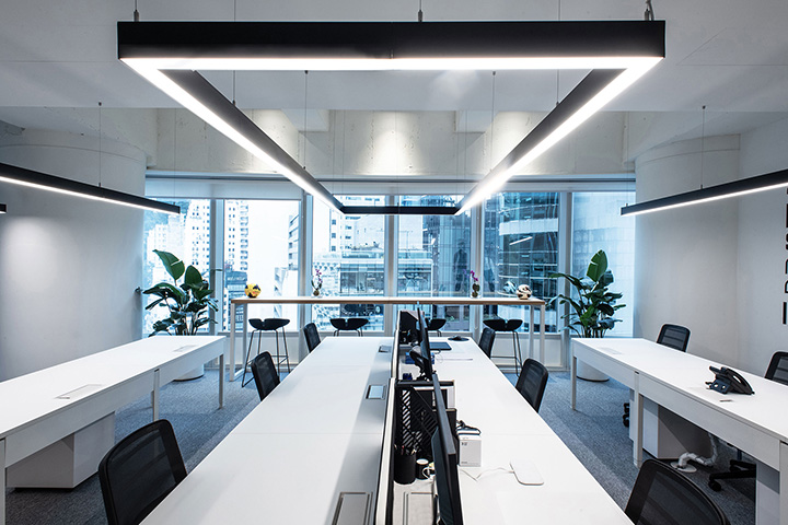 时尚黑白尤文图斯足球俱乐部亚太办公设计欣赏