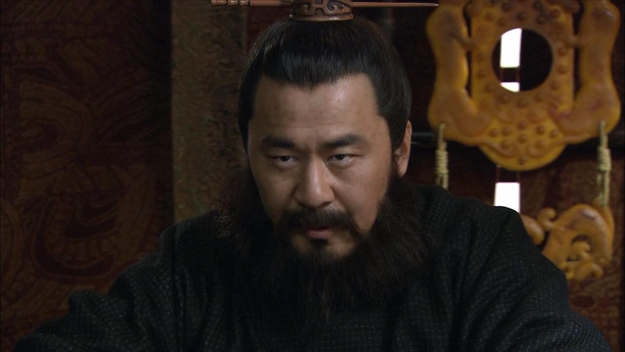 张松在曹操和刘备之间选择,庞统陷害张松迫使刘璋主动决裂