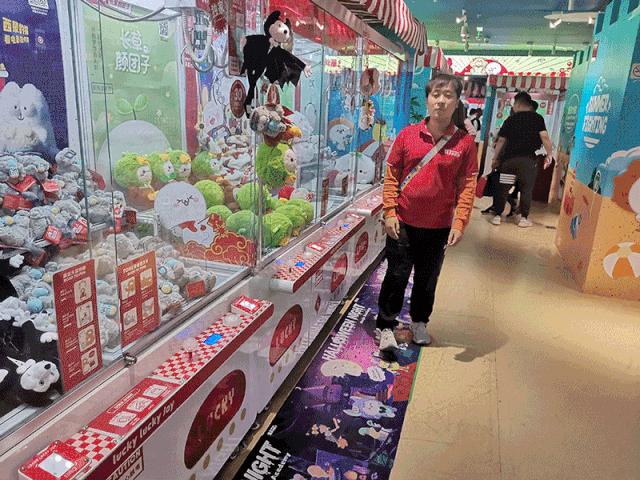 抓娃娃技巧100%能抓到娃娃实测,怎么样才能大概率抓到娃娃