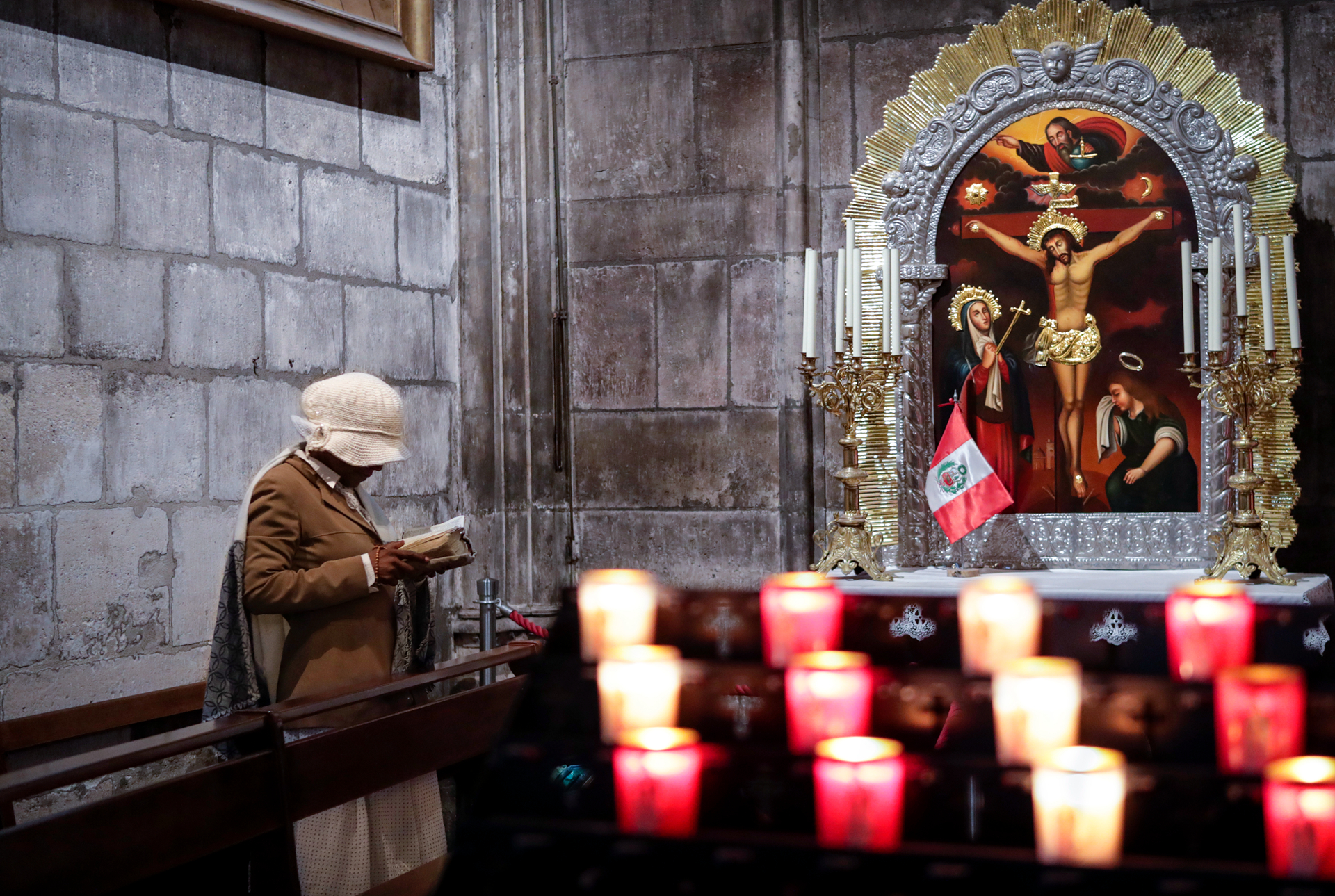 佳能eos1dxmarkiii价格,与佳能1dxmarkii同级别eosr系列