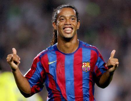 足坛最强五大前锋梅罗竟勉强入榜,足坛6个全满贯