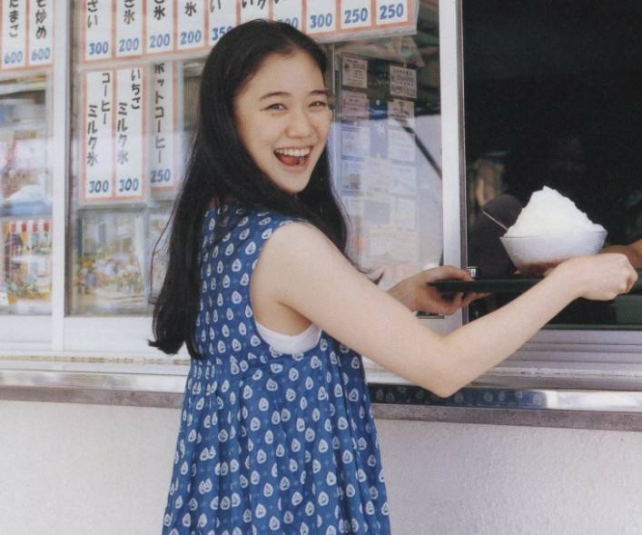 美女日推写真之日本小姐姐比美