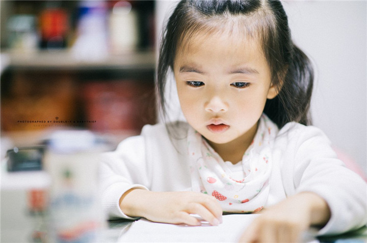 孩子不专心听课、爱走神发呆，家长学会这4点，让孩子主动去学习