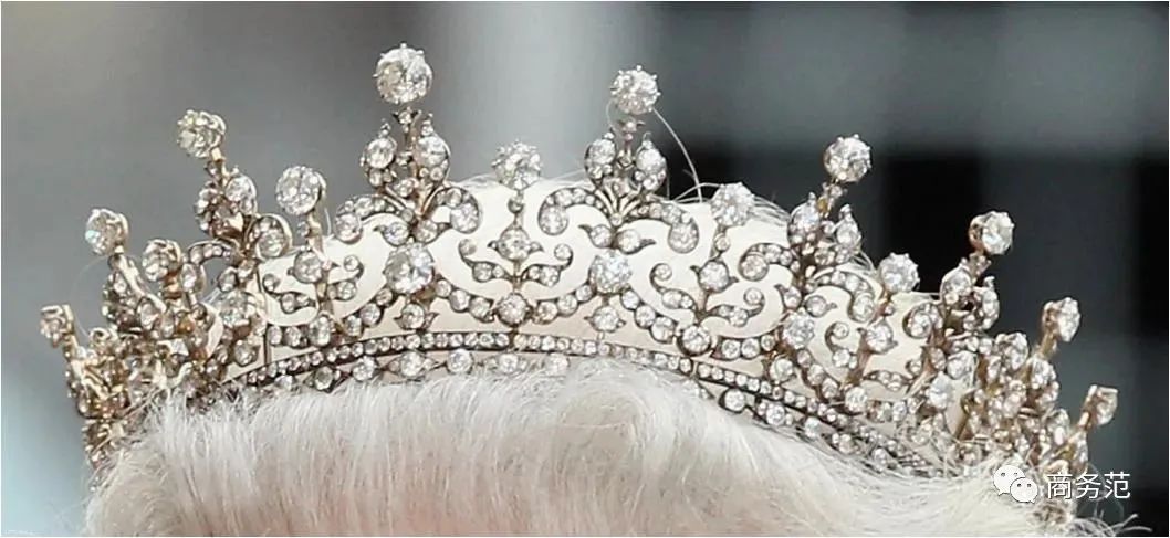 英国女王的珠宝高清,英国女王伊丽莎白二世的珠宝