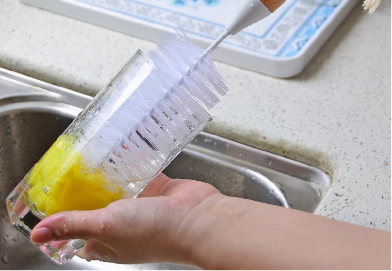 清洗奶瓶最简单方法,正确清洗奶瓶的步骤