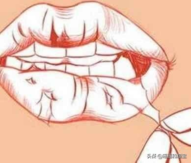 这5种坏习惯很多人常做,哪些坏习惯会使嘴唇变厚