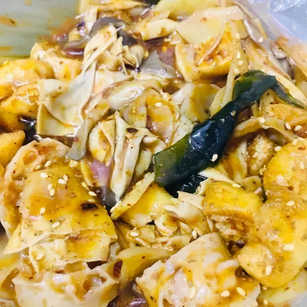 沈阳人有多爱吃鸡架,沈阳人为什么喜欢吃鸡架