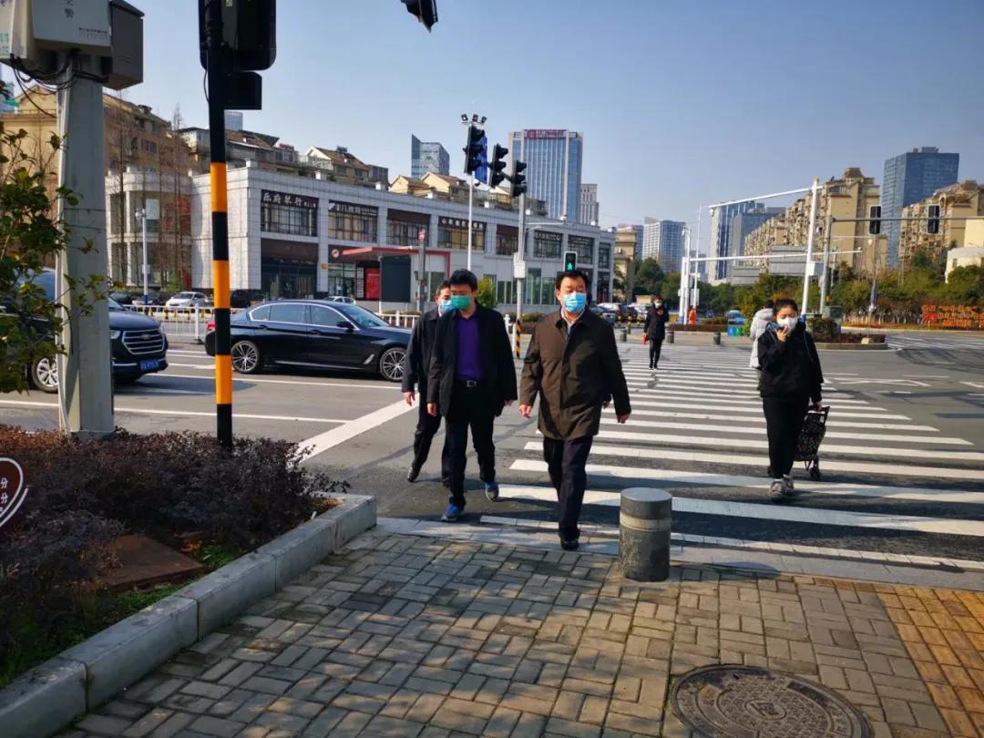 进市场、看公交、乘地铁、访药店、到小区,刘奇书记在南昌暗访