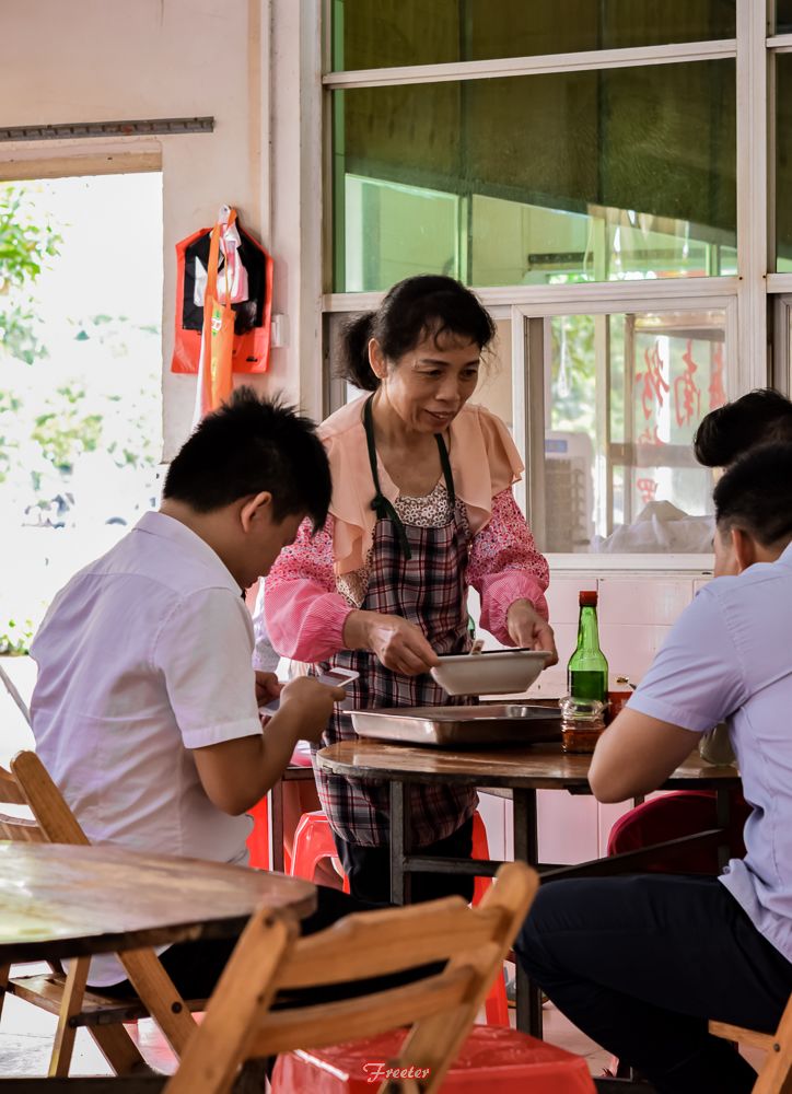 驻扎白水塘20多年，这家早餐店凭着料多量足虏获无数海口老饕的胃