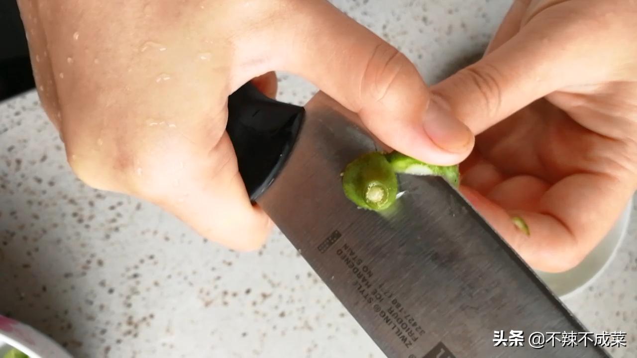 清淡秋葵美食做法家常菜,秋葵怎么做好吃又简单家庭版