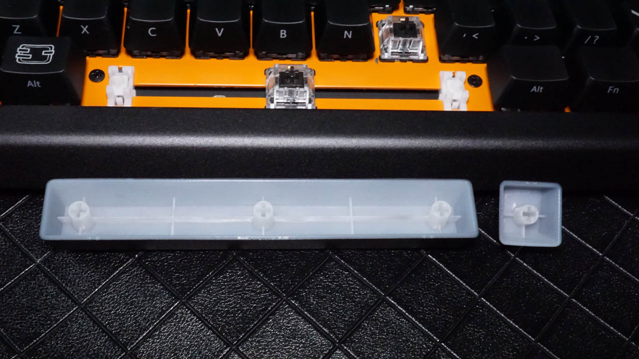 目前公认最好的矮轴机械键盘,樱花粉侧刻机械键盘