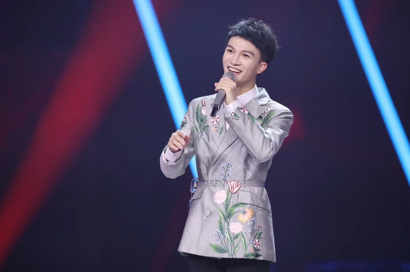 周深让人听哭了,周深的十个神级现场