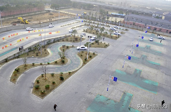 蒸笼天练桩和闲聊——我的学车见闻之7月27日