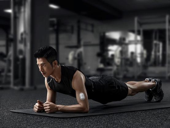 血糖仪扎手指太害怕,动态血糖仪监测血糖步骤