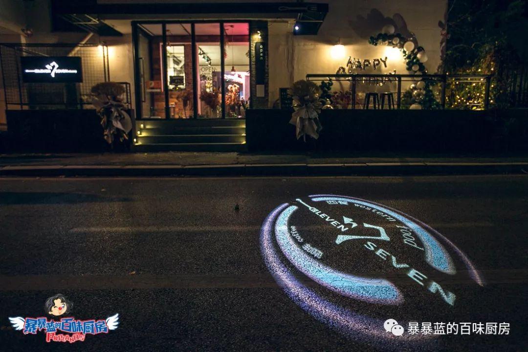 来这家店你真没办法好好吃饭，每道菜都堪比艺术品，好吃到光盘