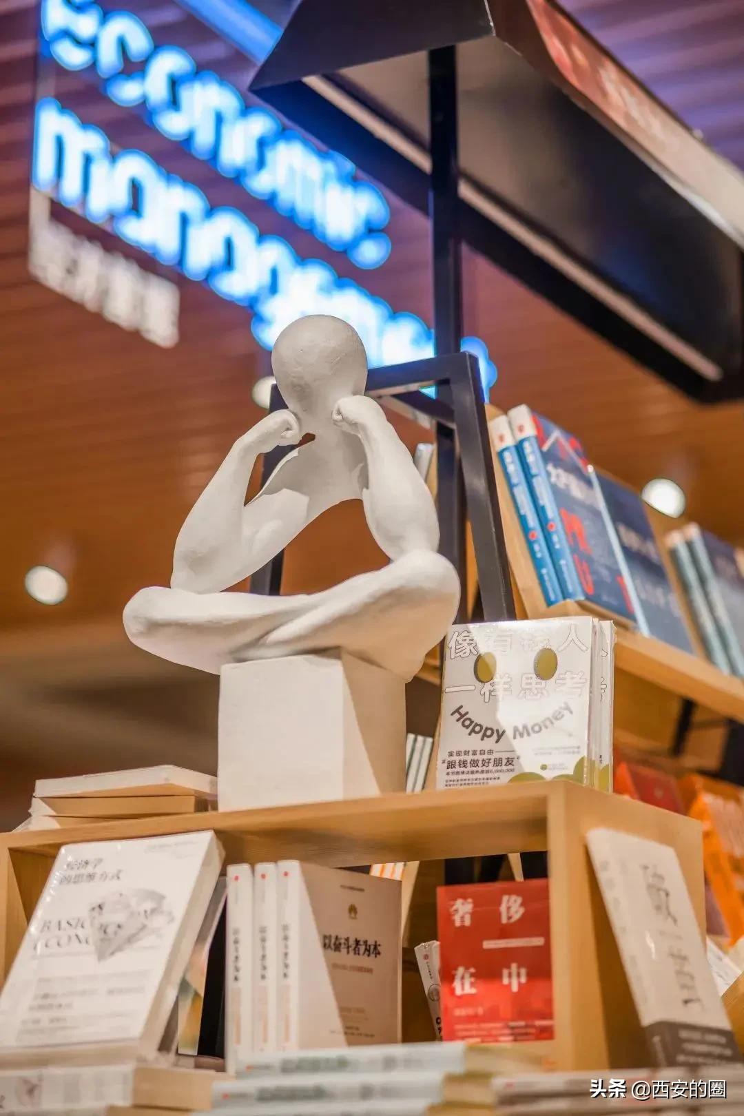 璧拌繘鑹烘湳涔﹀簵,璧拌繎鑹烘湳涔︾睄