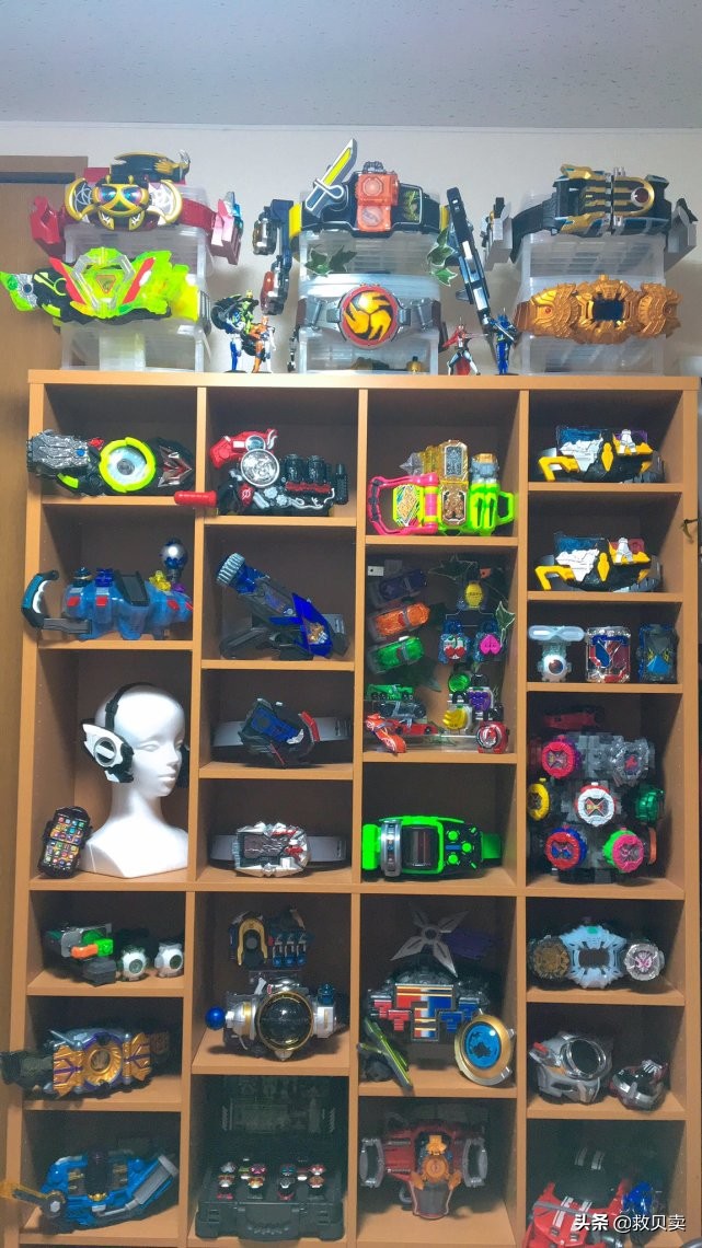 假面骑士逛漫展cosplay,假面骑士手办展示怎么摆