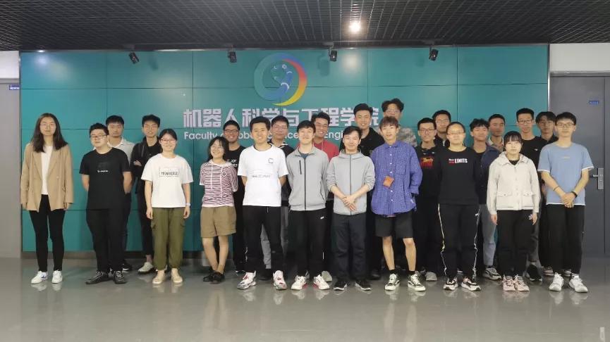 一冠一亚！时隔13年，东大智能车再创佳绩！