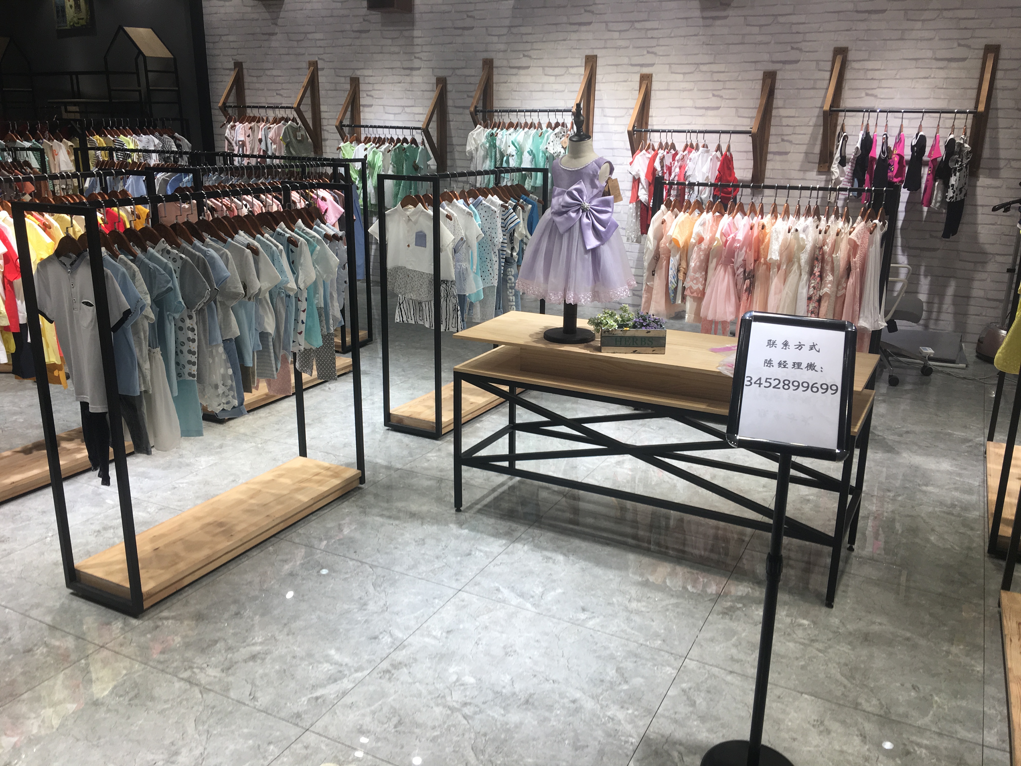 童装同样品牌为何价格不一样,为什么你家童装比别人家童装贵