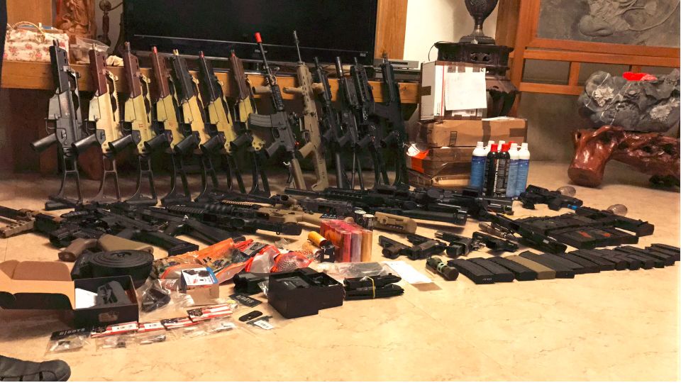 惊动公安部！研究生小伙竟做出这种事，警察上门看到这一幕……