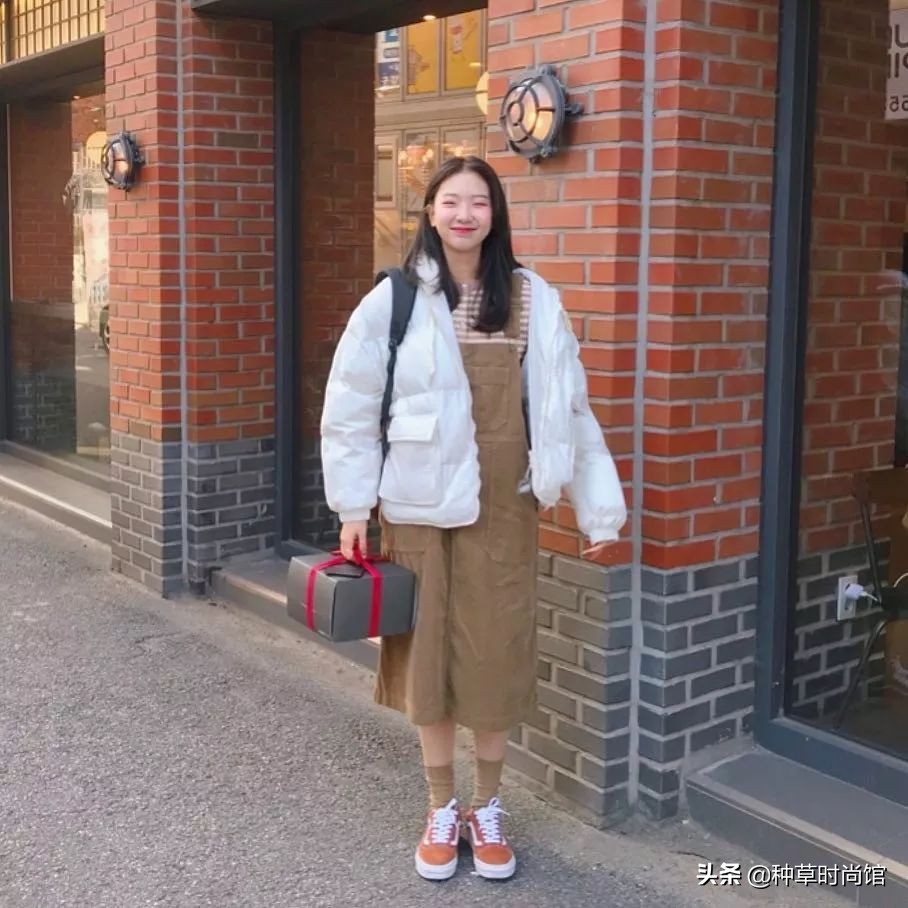 羽绒服裙子洋气,羽绒服裙子穿搭女高级感