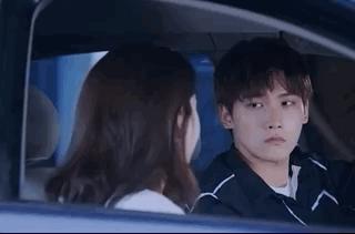 好羞耻！我熬夜刷完了一部主角不停接吻的无脑雷剧