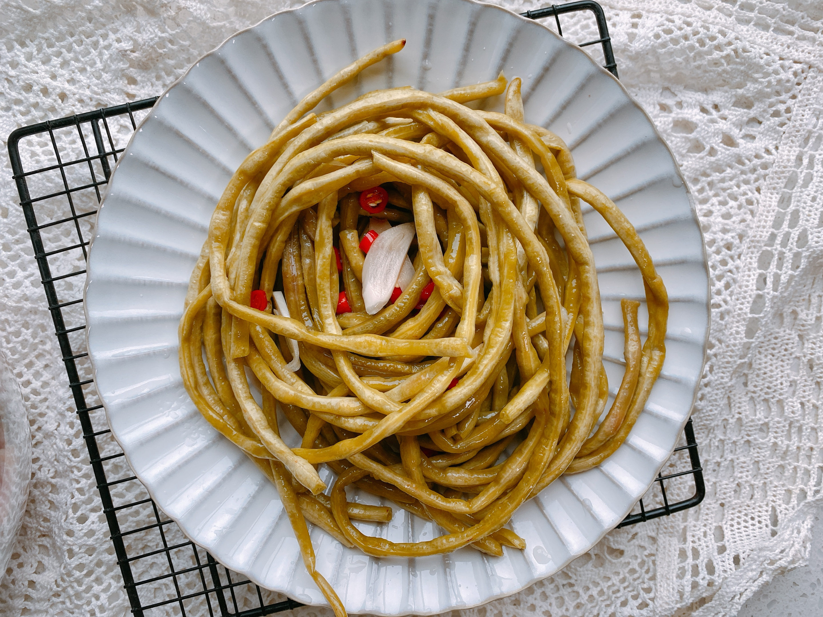 鸡胗炒酸豆角怎么做好吃又脆爽,鸡胗炒酸豆角鸡胗要焯水吗