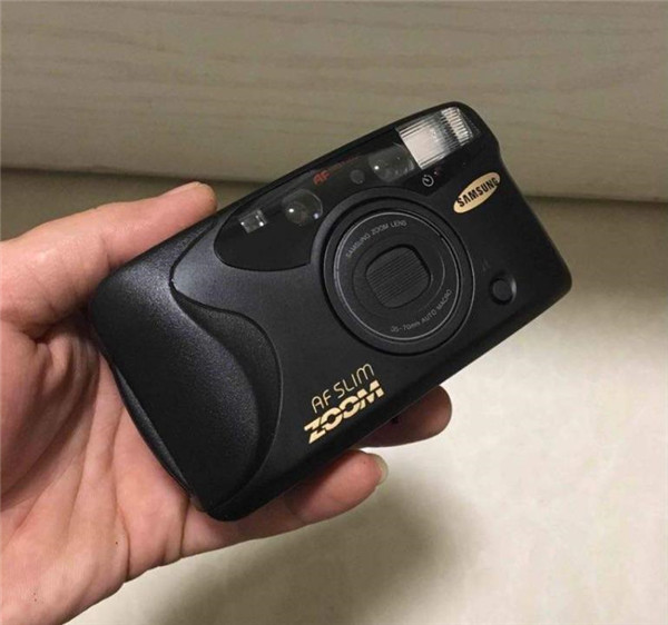 手机拍照很方便为什么要买相机,为什么新手不建议买太贵的相机