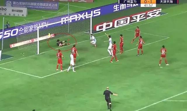 门将的巨大失误,门将的致命失误