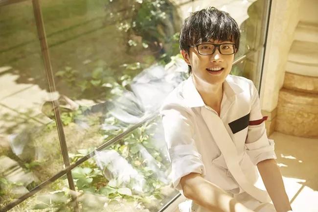 新歌1分钟评论破万！许嵩，这十年你去哪了？