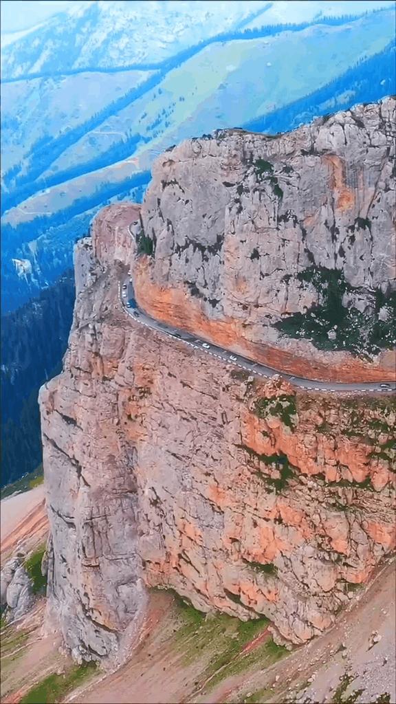 如果你不了解现实你就去看历史,如果你不了解历史就无法展望未来