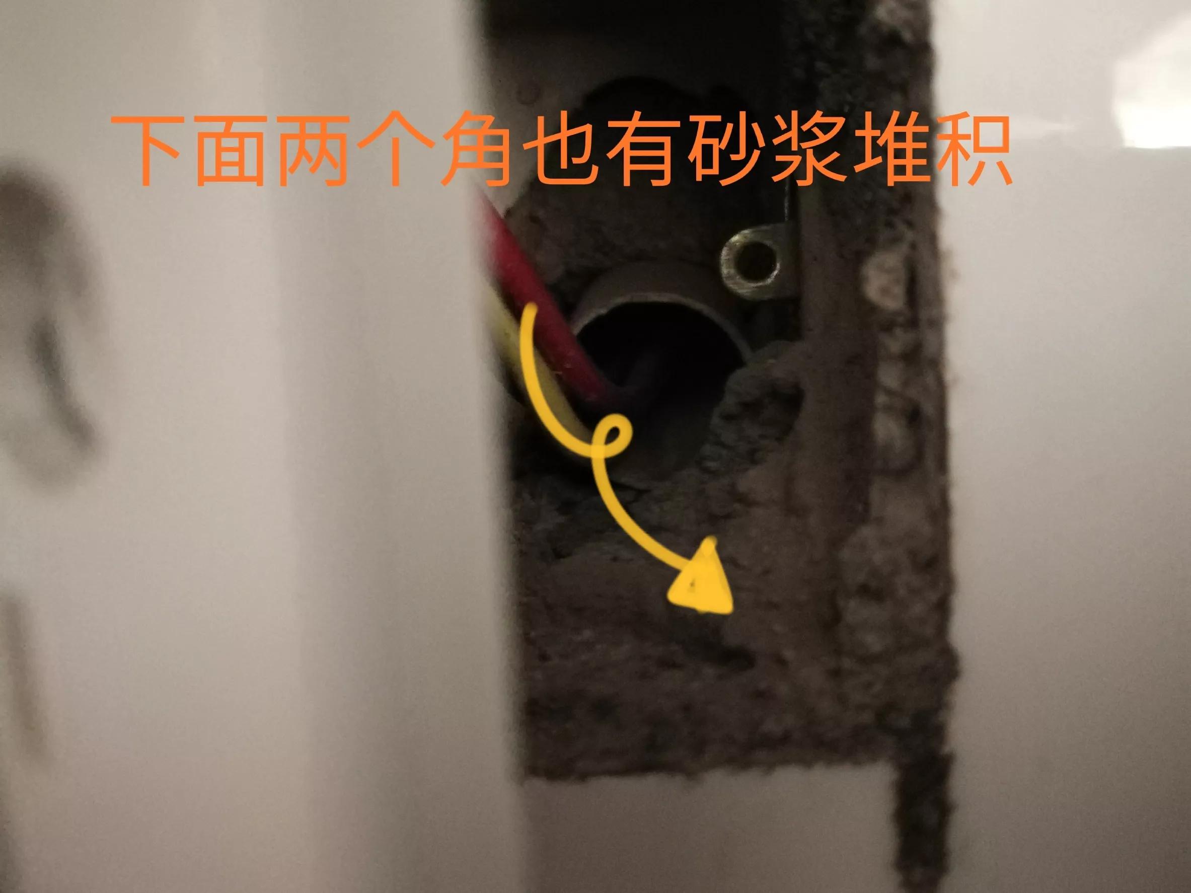 墙壁上插座的固定螺丝坏了怎么修,插座暗盒螺丝滑丝了怎么办