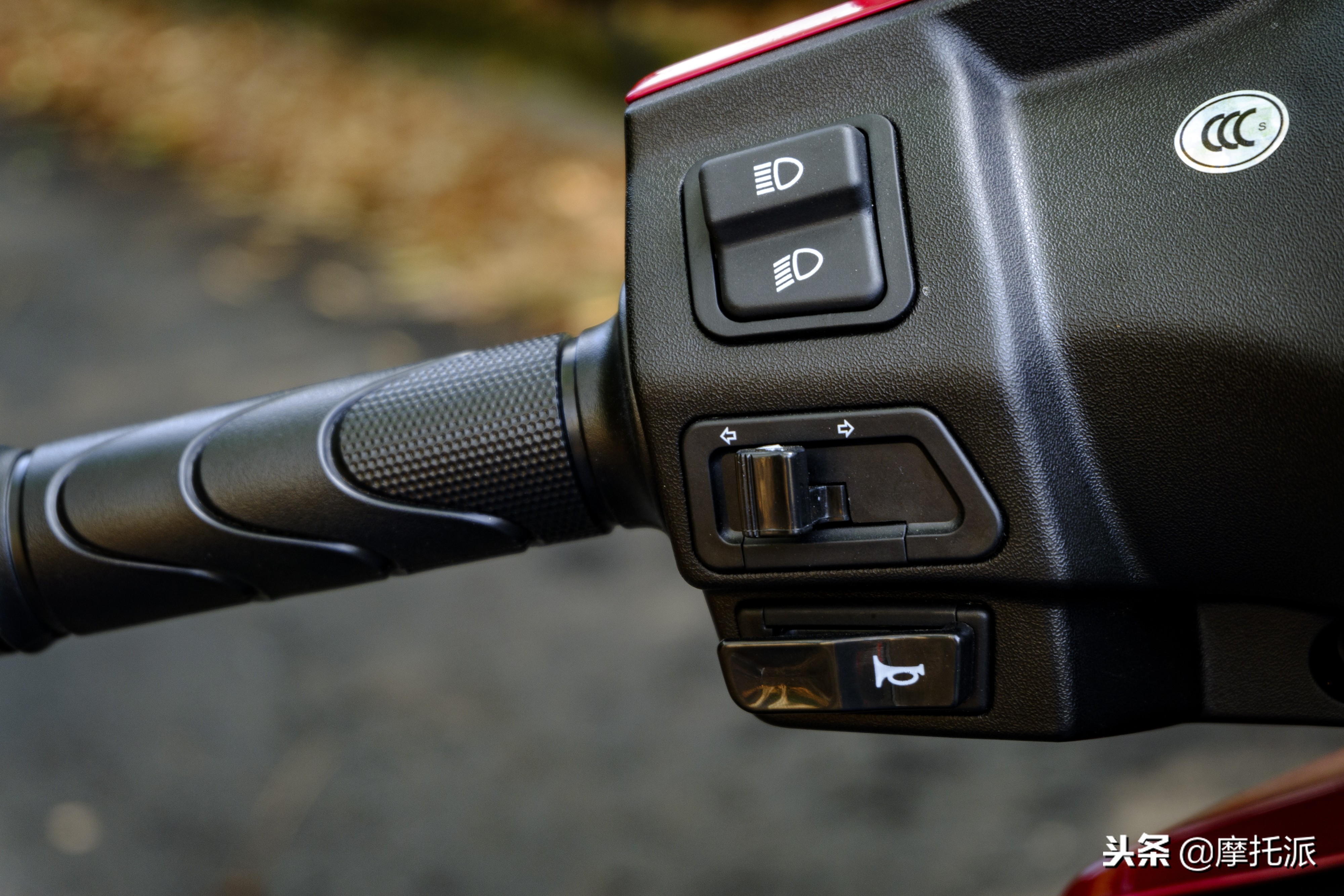 五羊本田新喜鲨125落地价,五羊本田喜鲨125摩托车落地多少钱