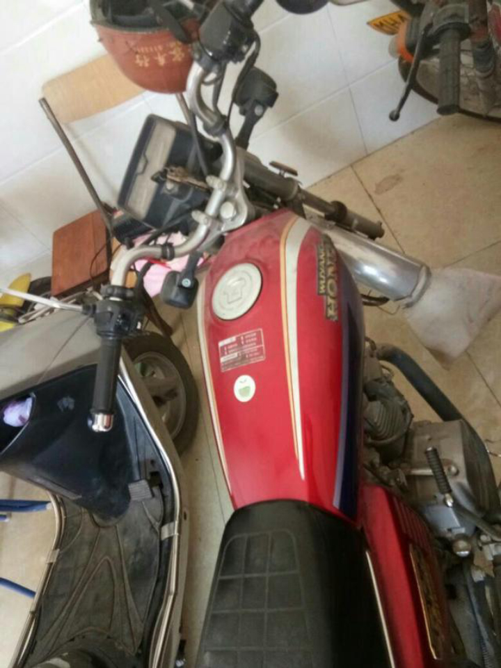 一般125摩托能跑多少码,普通125摩托车跑多少公里换机油